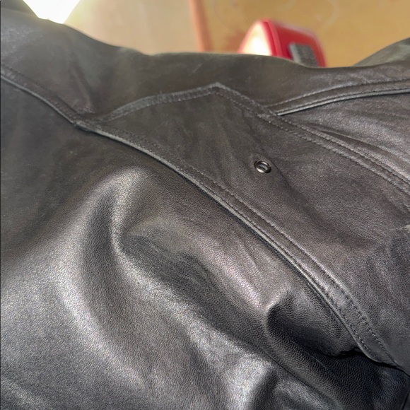 Men's Sleek Black Leather Bomber Jacket - Picture 15 of 15